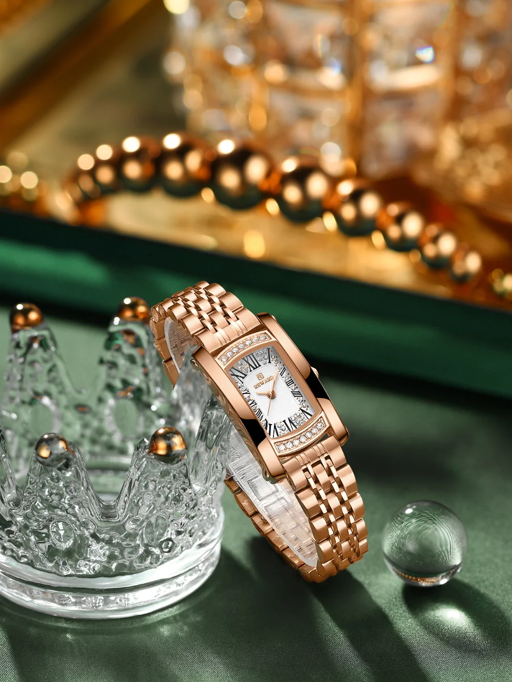 Elegant woman at a caf&eacute; wearing the Reward watch